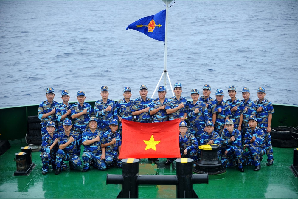 配合国际力量打击海上犯罪和违法行为 配合国际力量打击海上犯罪和违法行为