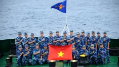 配合国际力量打击海上犯罪和违法行为
