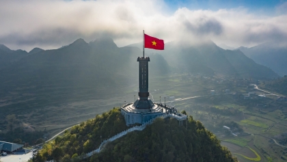神圣的龙鼓旗台