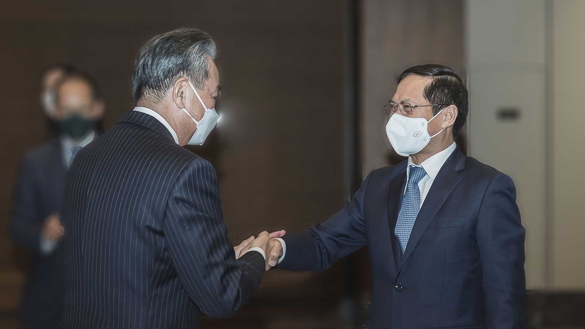 中国承诺将继续与越南合作抗击疫情并加大越南农产品的进口力度