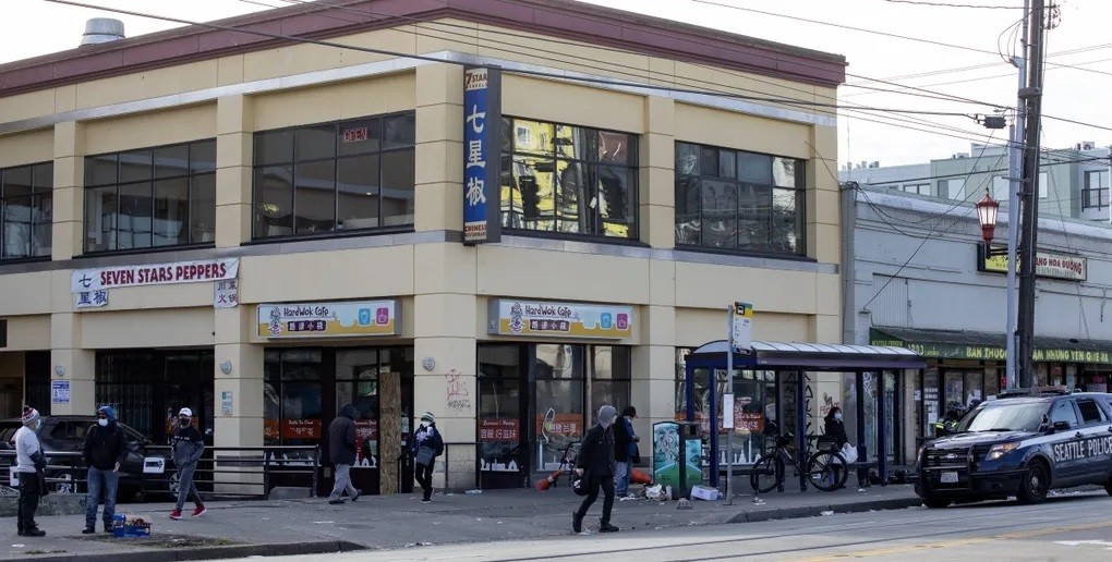Vietnamese People in the US Worry about Crime Vietnamese People in the US Worry about Crime