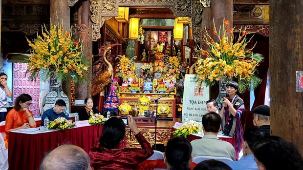Giu di san nghe vang bac dat kinh ky bang hoat dong van hoa hinh anh 2