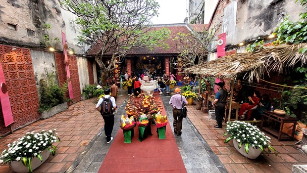 Giu di san nghe vang bac dat kinh ky bang hoat dong van hoa hinh anh 1