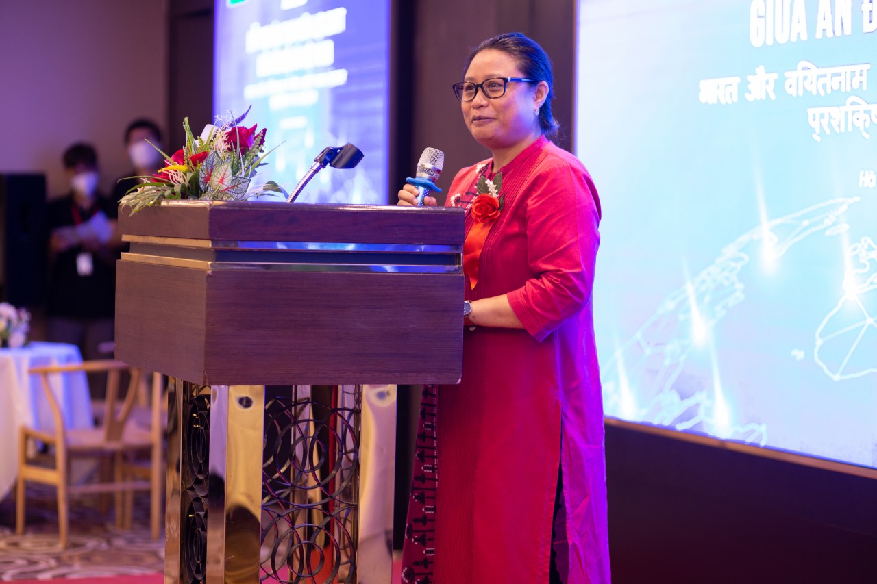 Bà Mini Devi Kumam, Bí thư thứ nhất Đại sứ quán Ấn Độ tại Việt Nam. Bà Mini Devi Kumam, Bí thư thứ nhất Đại sứ quán Ấn Độ tại Việt Nam phát biểu tại chương trình.