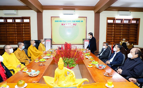 Nghệ An: thăm, chúc tết các tổ chức, cá nhân tôn giáo Nghệ An: thăm, chúc tết các tổ chức, cá nhân tôn giáo