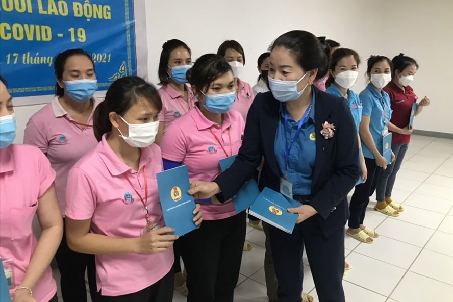 Nghệ An: Hỗ trợ gần 8.000 lao động gặp khó khăn hơn 13 tỷ đồng Nghệ An: Hỗ trợ gần 8.000 lao động gặp khó khăn hơn 13 tỷ đồng