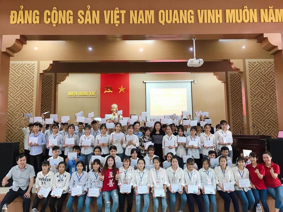 Zhi Shan Foundation viện trợ 1,5 tỷ đồng cho học sinh có hoàn cảnh khó khăn tỉnh Thừa Thiên Huế Zhi Shan Foundation viện trợ 1,5 tỷ đồng cho học sinh có hoàn cảnh khó khăn tỉnh Thừa Thiên Huế