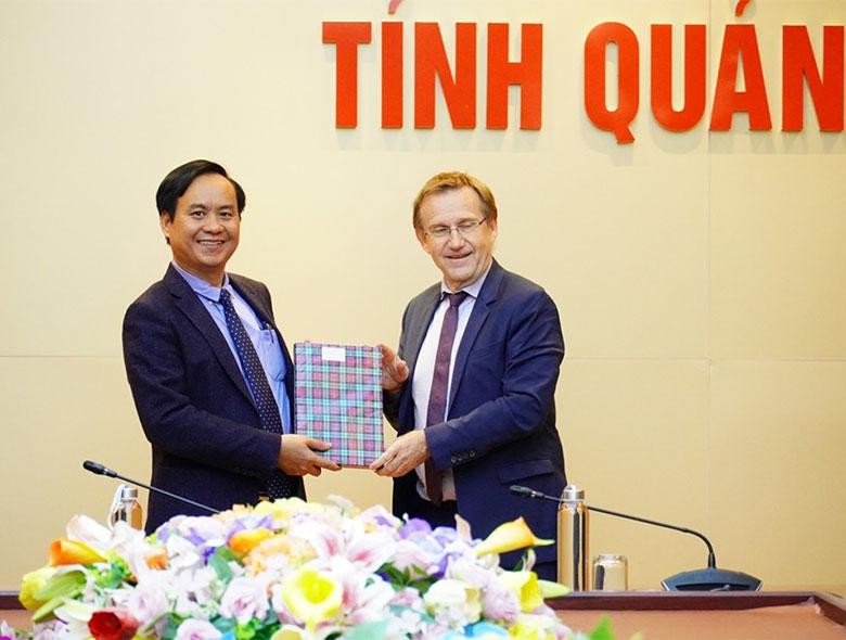 TP Đông Hà hướng đến tăng trưởng xanh và ứng phó với biến đổi khí hậu TP Đông Hà hướng đến tăng trưởng xanh và ứng phó với biến đổi khí hậu
