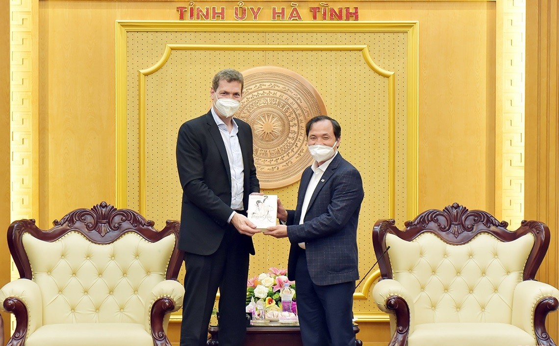 ADB mang lại nhiều hiệu quả, góp phần thúc đẩy phát triển KT-XH của Hà Tĩnh ADB mang lại nhiều hiệu quả, góp phần thúc đẩy phát triển KT-XH của Hà Tĩnh
