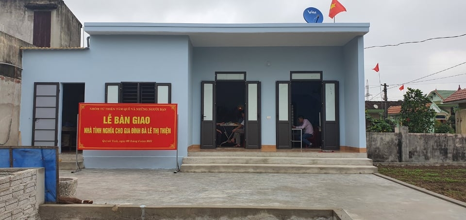 Nghệ An: Bàn giao ngôi nhà tình nghĩa cho cụ bà neo đơn có hoàn cảnh khó khăn Nghệ An: Bàn giao ngôi nhà tình nghĩa cho cụ bà neo đơn có hoàn cảnh khó khăn