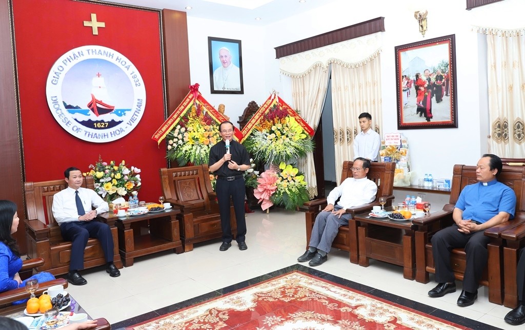 Lãnh đạo Thanh Hoá đến thăm và chúc mừng 90 năm ngày thành lập Giáo phận Công giáo tỉnh