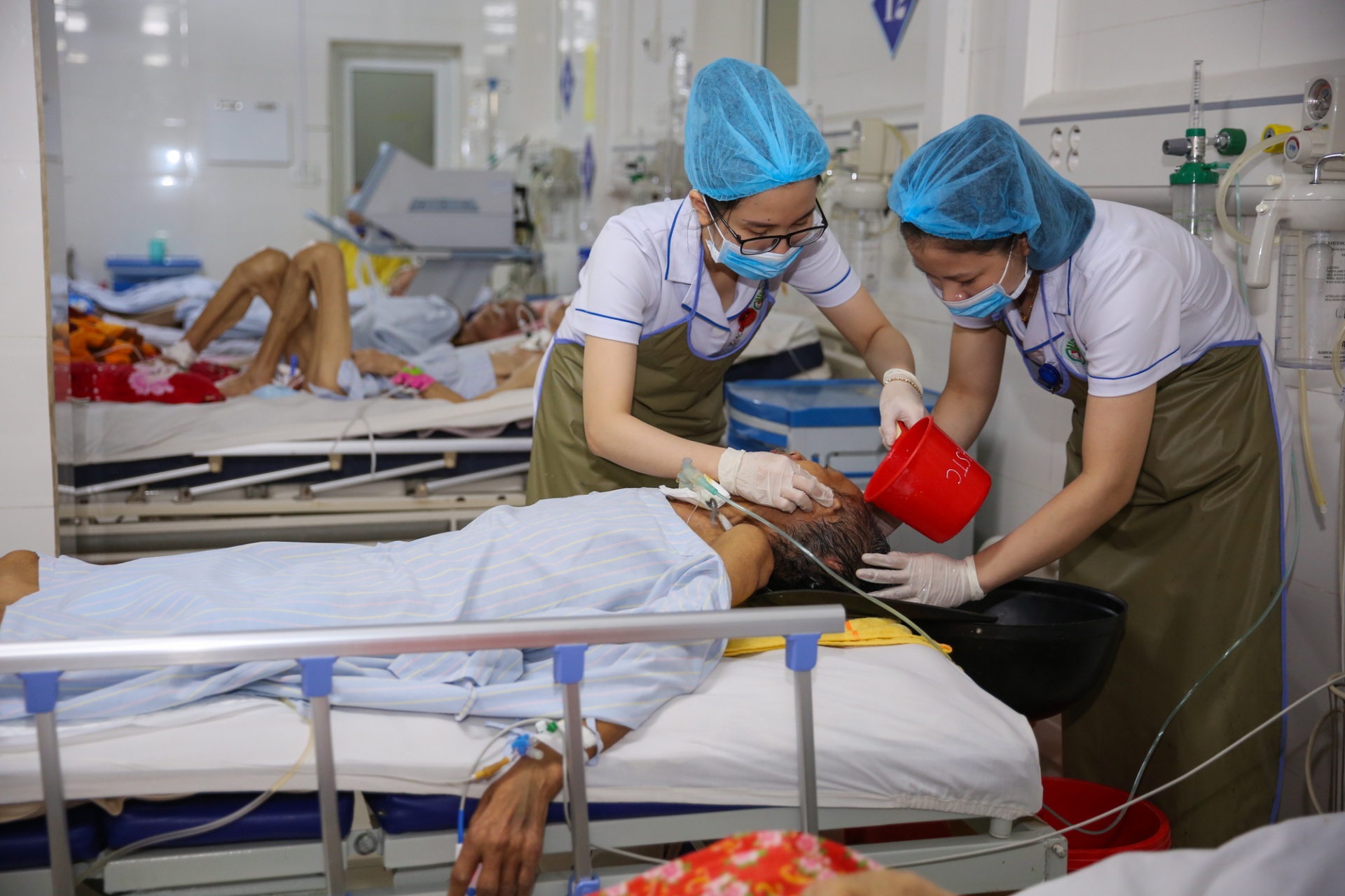 Mô hình bệnh viện Thông minh – Chuyên nghiệp – Hiện đại ở BVĐK thành phố Vinh mo hinh benh vien thong minh chuyen nghiep hien dai o bvdk thanh pho vinh