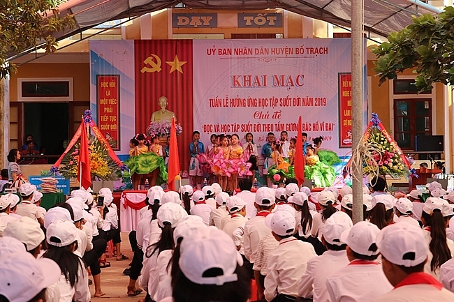 Quảng Bình: Phát động tuần lễ với chủ đề: “Đọc và học tập suốt đời theo tấm gương Bác Hồ vĩ đại” quang binh phat dong tuan le voi chu de doc va hoc tap suot doi theo tam guong bac ho vi dai