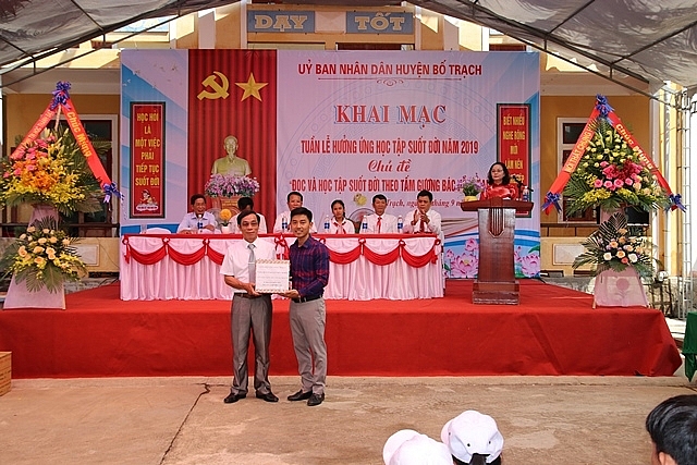 Quảng Bình: Phát động tuần lễ với chủ đề: “Đọc và học tập suốt đời theo tấm gương Bác Hồ vĩ đại” quang binh phat dong tuan le voi chu de doc va hoc tap suot doi theo tam guong bac ho vi dai