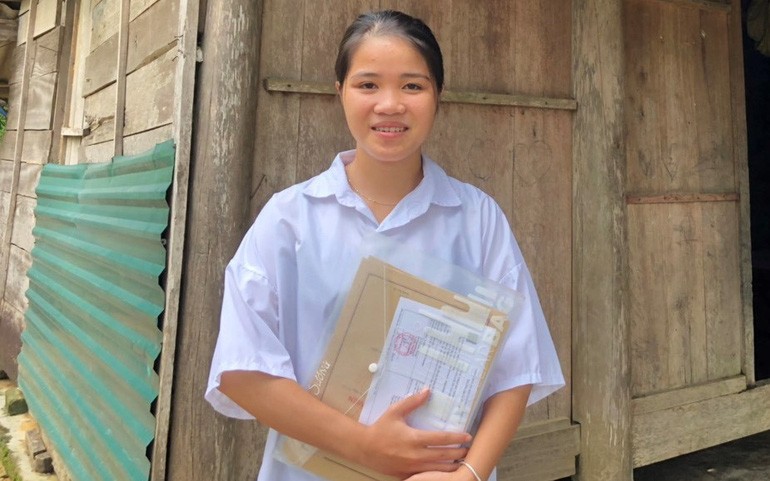 Thiếu nữ người Chứt ở bản Rào Tre 'tiên phong' vào đại học Thiếu nữ người Chứt ở bản Rào Tre 'tiên phong' vào đại học