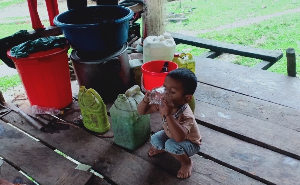 ນຳນ້ຳສະອາດມາໃຫ້ເດັກນ້ອຍຢູ່ເຂດພູດອຍ ມິງຮ່ວາ (ກວາງບິ່ງ) ນຳນ້ຳສະອາດມາໃຫ້ເດັກນ້ອຍຢູ່ເຂດພູດອຍ ມິງຮ່ວາ (ກວາງບິ່ງ)