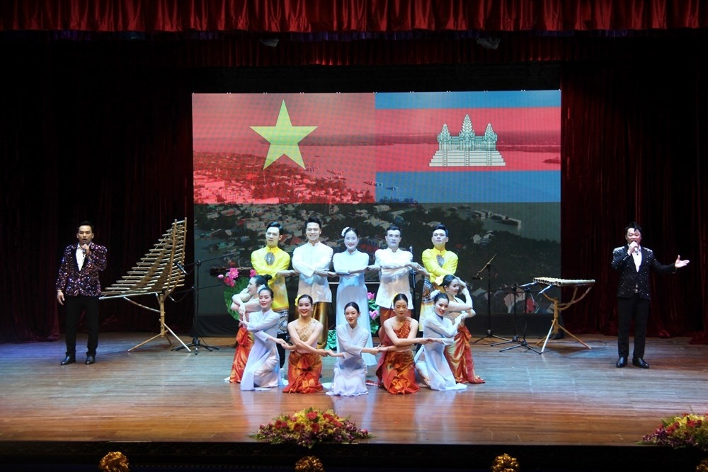 ​ສັບປະດາ​ວັດທະນະທຳ ຫວຽດນາມ ຢູ່ ກຳປູ​ເຈຍ 2024: ​ເຫດການຕາມແບບ​ແນະນຳ​ວັດທະນະທຳ, ປະ​ເທດ, ປະຊາຊົນ 2 ປະ​ເທດ