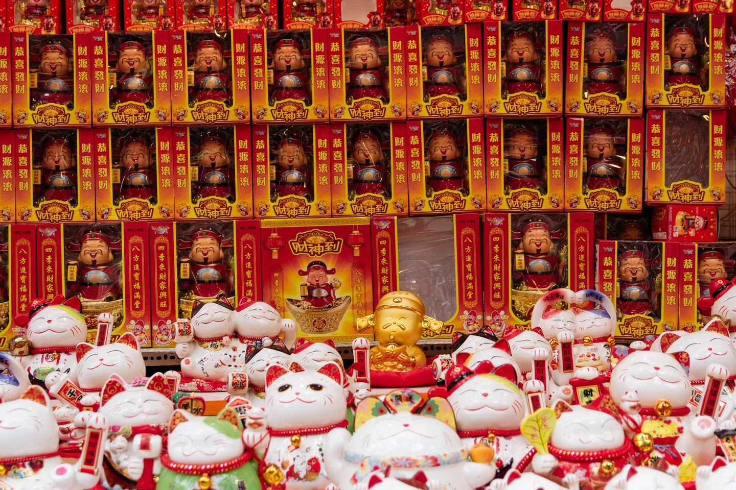 Maneki-nekos, known informally as the Japanese cat-waving statue, are lucky charms and talismans believed to bring good luck to the owner, making them popular presents. (Photo: Culture Trip) 4028 sctp0126 abasnejad old quarter tet market 00062