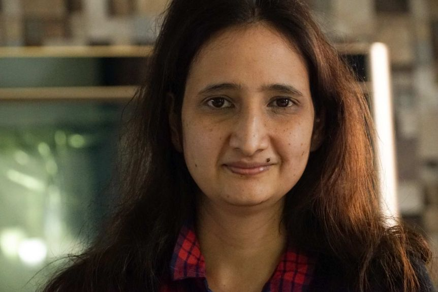 Farah Husain manages intensive care wards in Delhi's largest coronavirus hospital.(ABC News: Som Patidar) 1630 13061256 3x2 xlarge