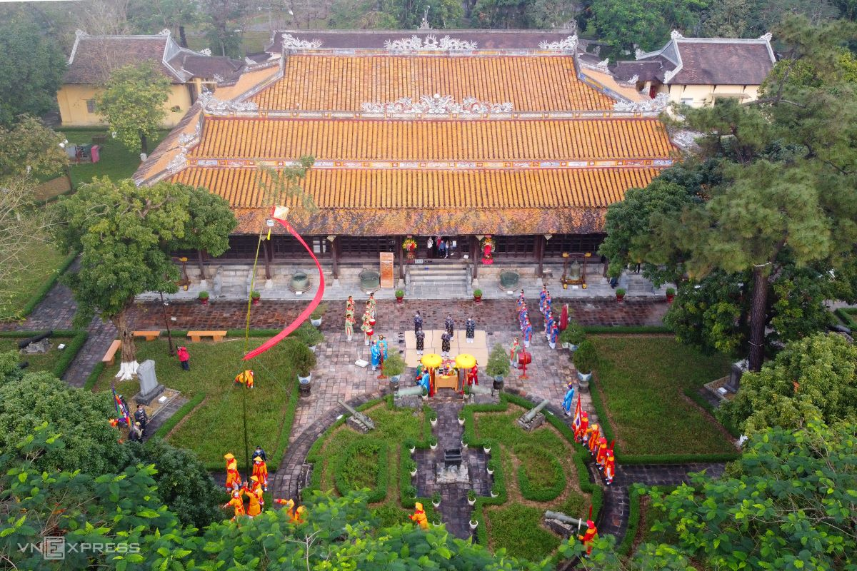 2322 anh 12 2736 1612505046