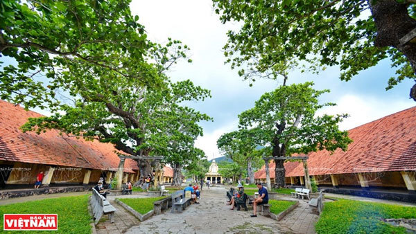 Phu Hai prison, the oldest on Con Dao Islands, was built by the French colonialists in 1862. It covers an area of about 12,000 sqm with 10 collective cells and 20 cells in the form of stone cellars. This place has become a historical tourist destination. (Photo: VNA) 1040 con dao most mysterious island on planet 6