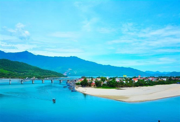 0506-hai-van-pass-the-best-coast-road-in-central-vietnam