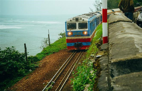 0909-hai-van-pass-the-best-coast-road-in-central-vietnam-3
