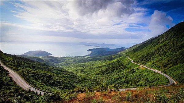 1012-hai-van-pass-the-best-coast-road-in-central-vietnam-4