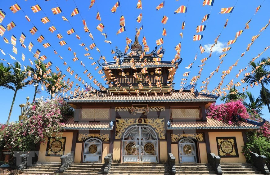 Photo: Vietnamnet 2516-buu-minh-pagoda-where-ancient-meets-modern-1
