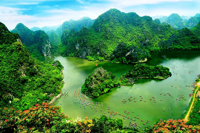 Photo: Ninh Manh Thang 4414-tp-trang-an-huyen-ao-1574694870270