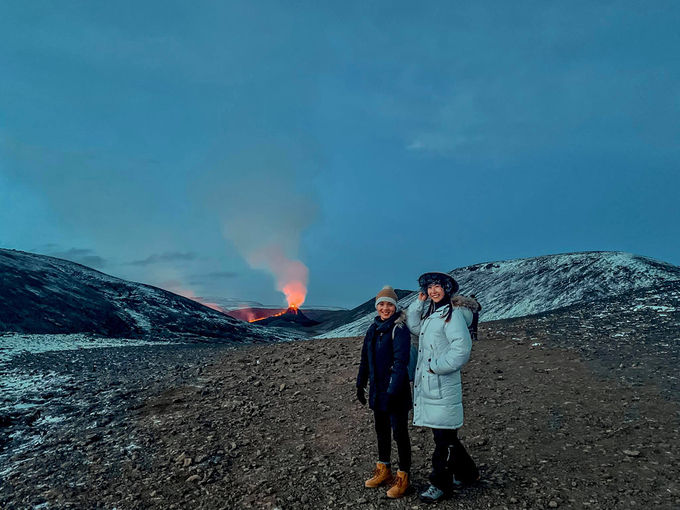 Vietnamese expat wearing 'Non La' to pose with Iceland's awakening volcano after 6,000 years 2403-emily-3087-1617165764