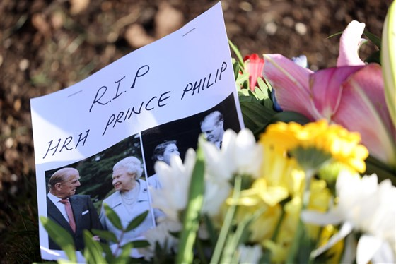 A message of condolence on flowers left outside of Windsor Castle on Sunday.Chris Jackson / Getty Images Although England is set to c A message of condolence on flowers left outside of Windsor Castle on Sunday.Chris Jackson / Getty Images Although England is set to c