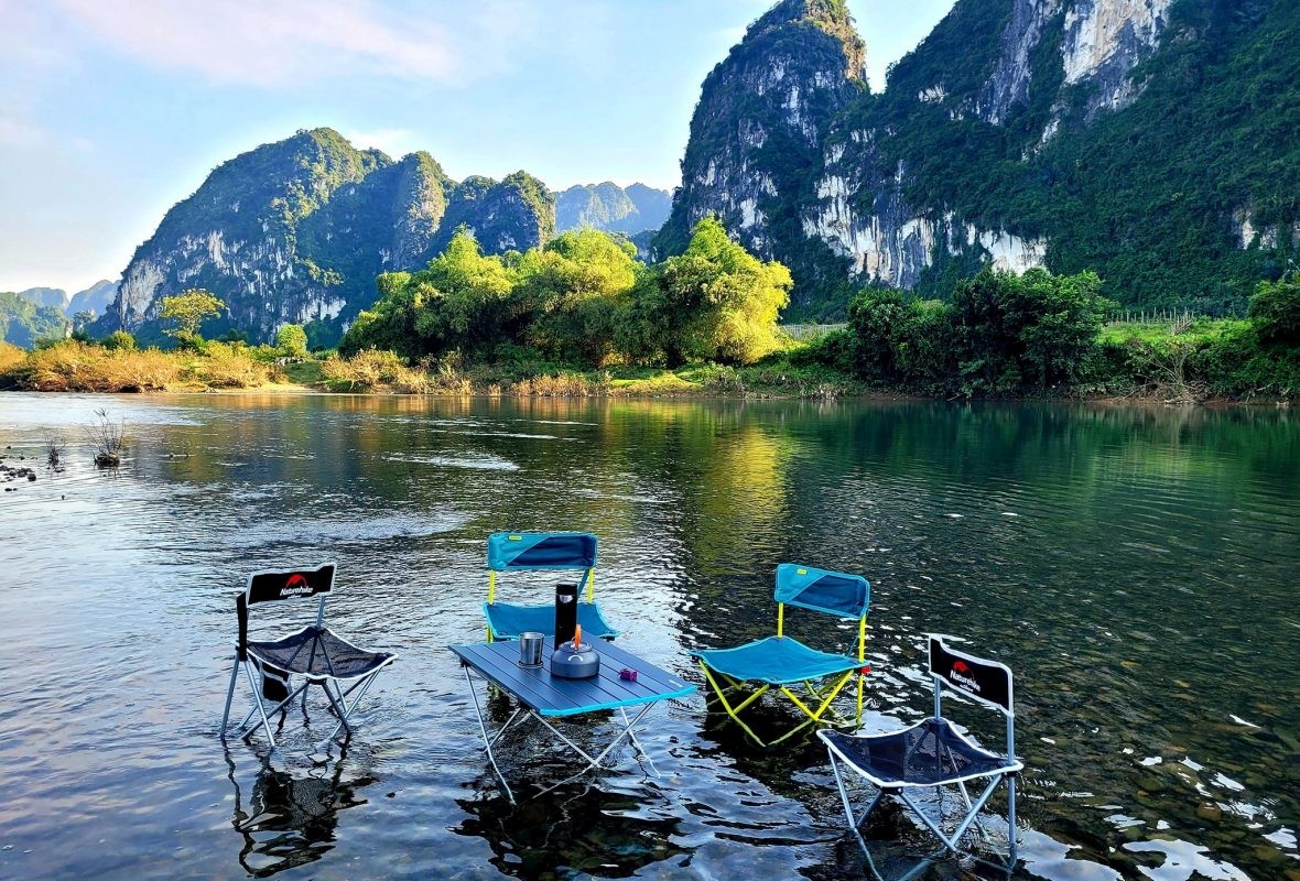 Boi River with the scenery of majestic mountains. Photo: hodongdo Boi River with the scenery of majestic mountains. Photo: hodongdo