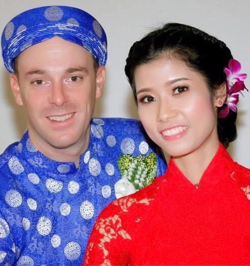Tram and her husband in Vietnamese traditional clothes. Photo: In the courtesy of the family Tram and her husband in Vietnamese traditional clothes. Photo: In the courtesy of the family