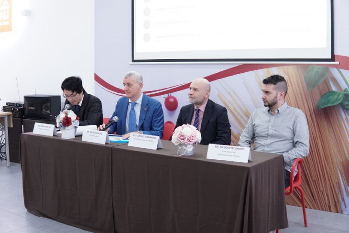 A press conference introduces the “Italian Cuisine – Italian Style” cooking contest in Hanoi. (Photo: VOV) A press conference introduces the “Italian Cuisine – Italian Style” cooking contest in Hanoi. (Photo: VOV)