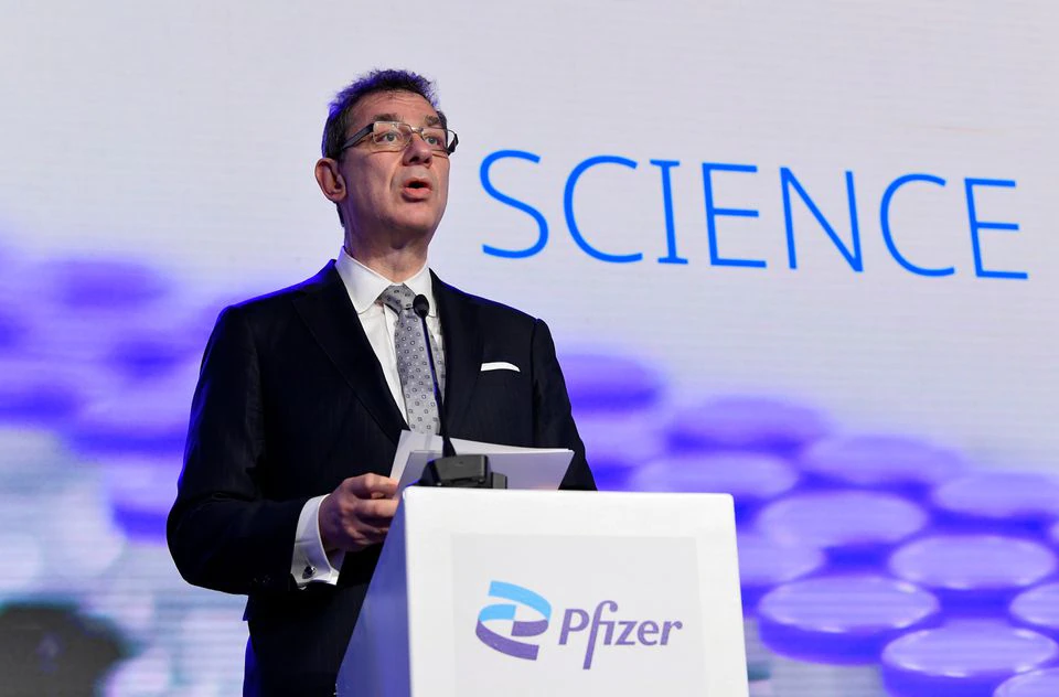 Pfizer CEO Albert Bourla talks during a press conference with European Commission President Ursula von der Leyen after a visit to oversee the production of the Pfizer-BioNtech COVID-19 vaccine at the factory of U.S. pharmaceutical company Pfizer in Puurs, Belgium April 23, 2021. John Thys /Pool via REUTERS/File Photo Pfizer CEO Albert Bourla talks during a press conference with European Commission President Ursula von der Leyen after a visit to oversee the production of the Pfizer-BioNtech COVID-19 vaccine at the factory of U.S. pharmaceutical company Pfizer in Puurs, Belgium April 23, 2021. John Thys /Pool via REUTERS/File Photo