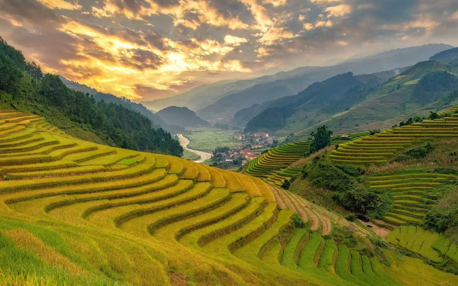 Rice terraces in Mu Cang Chai was ranked as national relic site in 2007. (Photo: Vietnamtravel) Rice terraces in Mu Cang Chai was ranked as national relic site in 2007. (Photo: Vietnamtravel)