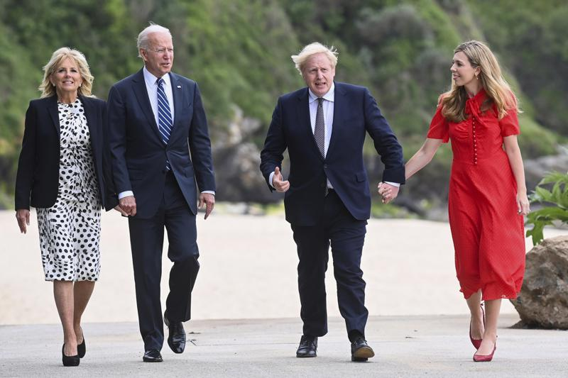Britain's Prime Minister Boris Johnson, his wife Carrie Johnson and U.S. President Joe Biden with first lady Jill Biden walk outside Carbis Bay Hotel, Carbis Bay, Cornwall, Britain, ahead of the G7 summit, Thursday June 10, 2021. (Toby Melville/Pool Photo via AP) Britain's Prime Minister Boris Johnson, his wife Carrie Johnson and U.S. President Joe Biden with first lady Jill Biden walk outside Carbis Bay Hotel, Carbis Bay, Cornwall, Britain, ahead of the G7 summit, Thursday June 10, 2021. (Toby Melville/Pool Photo via AP)