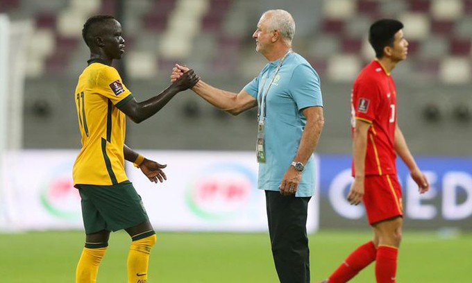 Coach Graham Arnold (C) shakes hand with an Australian player after the 3-0 victory against China in World Cup qualifiers on September 3, 2021. Photo by AFP Coach Graham Arnold (C) shakes hand with an Australian player after the 3-0 victory against China in World Cup qualifiers on September 3, 2021. Photo by AFP