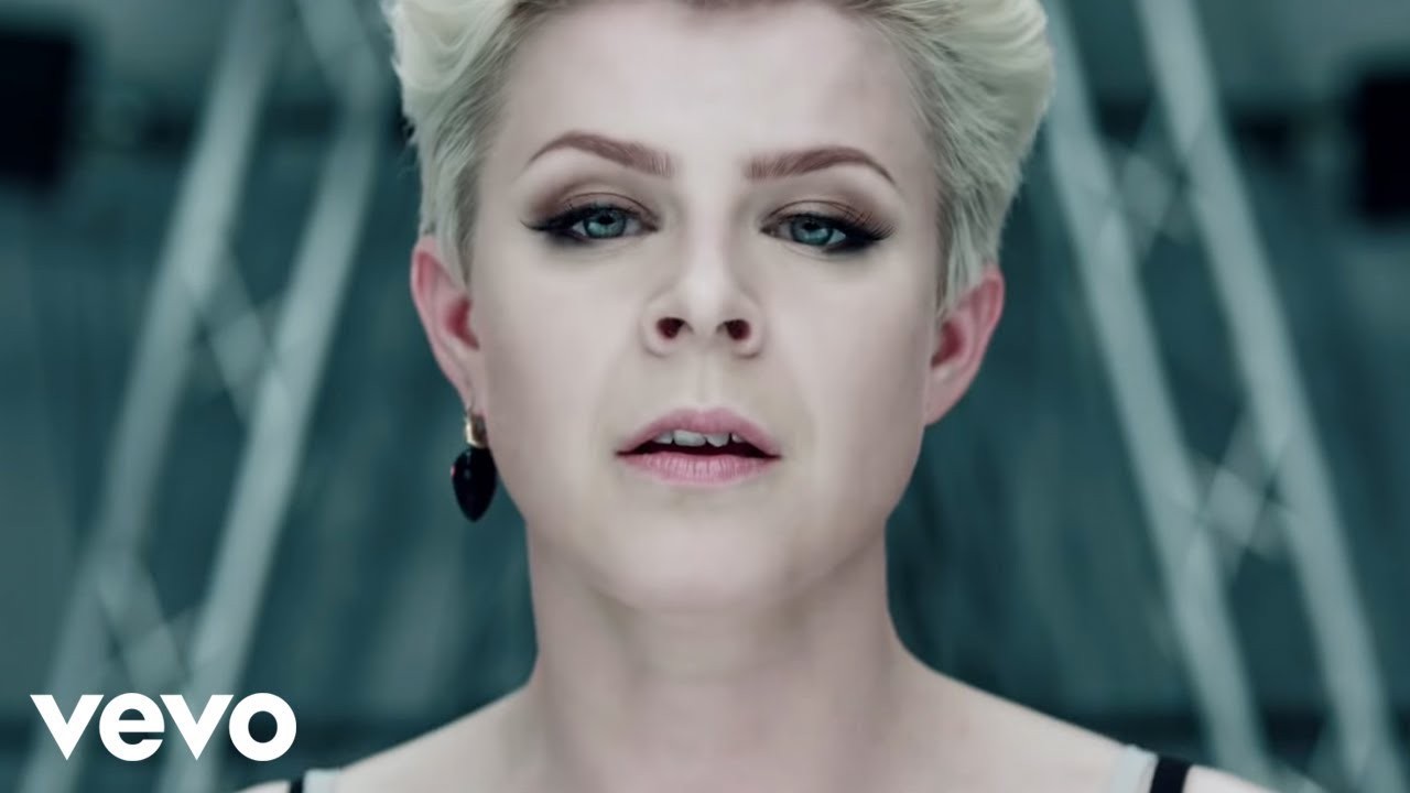 Photo: The Robyn Photo: The Robyn