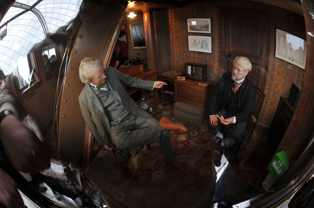 Gustave Eiffel's Secret Apartment SERGE MELKI / CC BY 2.0