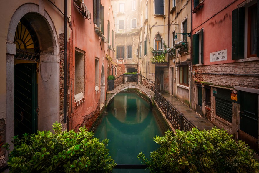Some of the little canals look straight out of a fairytale. Dreamy Venice In The Winter Under Dutch Photographer’s Lenses