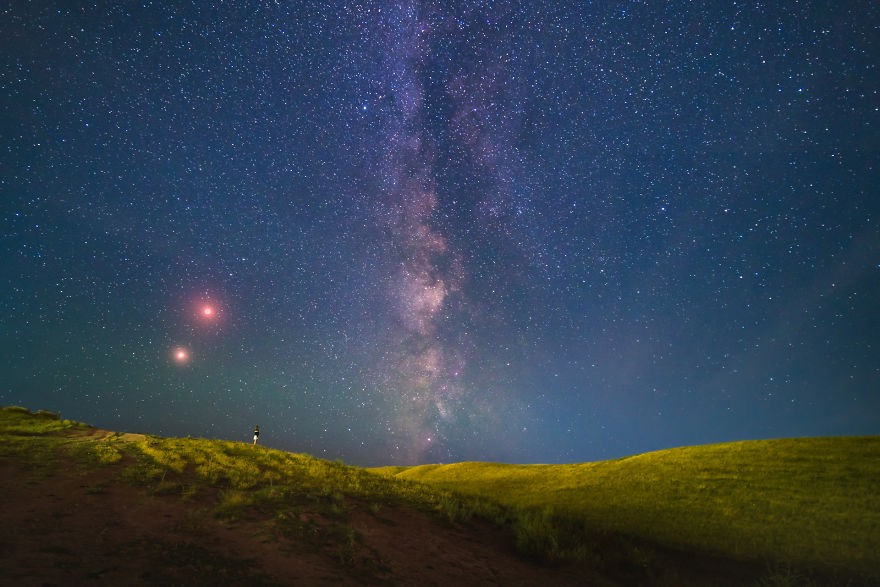 A Photo Of The Lunar Eclipse In 2018 With Mars Right Under It And The Visible Milky Way. Photo: Albert Dros A Photo Of The Lunar Eclipse In 2018 With Mars Right Under It And The Visible Milky Way. Photo: Albert Dros