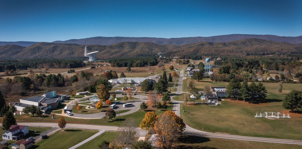Photo: greenbankobservatory.org Photo: greenbankobservatory.org