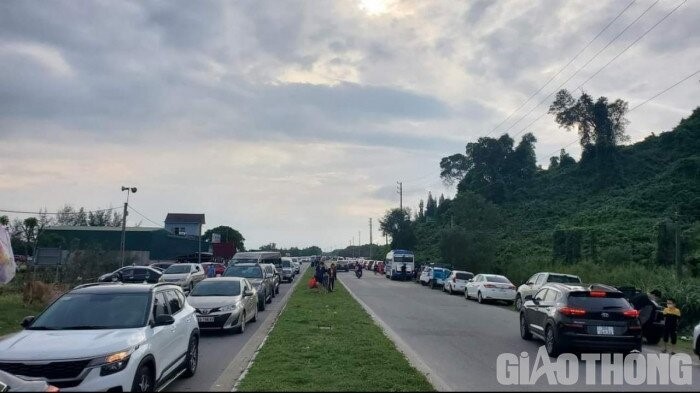 Dịp nghỉ lễ 30/4, 1/5: Ngành du lịch trở lại sau 2 năm Dịp nghỉ lễ 30/4, 1/5: Ngành du lịch trở lại sau 2 năm