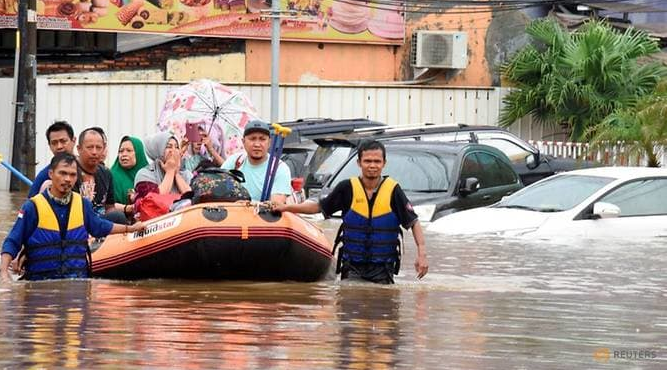 Flood death toll rises to 21 in Indonesia's capital Jakarta flood death toll rises to 21 in indonesias capital jakarta
