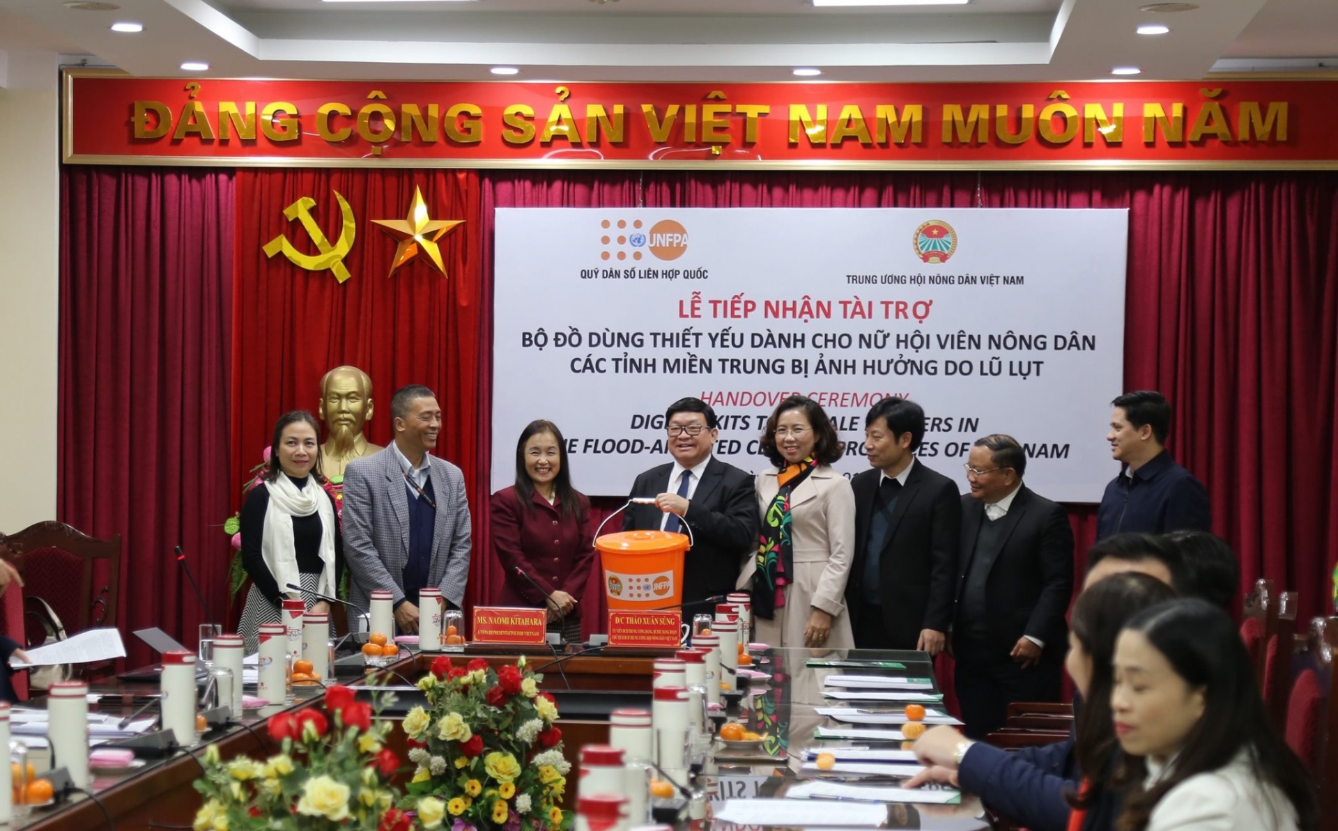 UNFPA renders extended support to floods-affected central Viet Nam UNFPA renders extended support to floods affected central Viet Nam