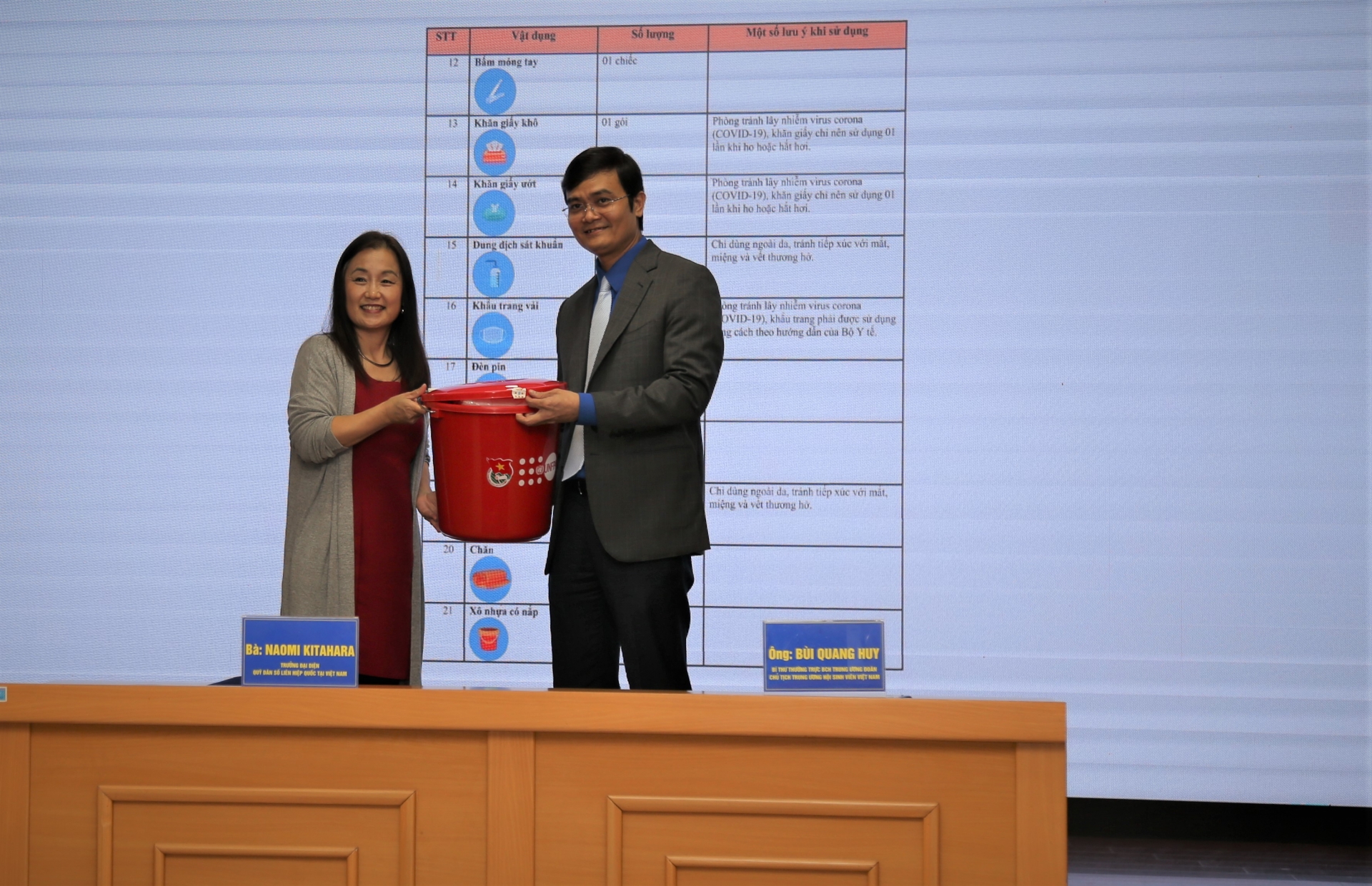 UNPFA presents aid to older people in floods-affected three provinces UNPFA presents aid to older people in floods affected three provinces