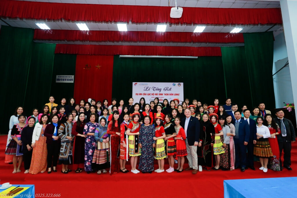 Brighter Path Ethnic Girls’ Club pilot a success Brighter path ethnic girls’ club pilot a success