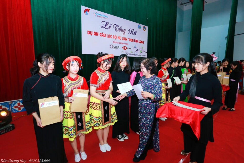 Brighter Path Ethnic Girls’ Club pilot a success Brighter path ethnic girls’ club pilot a success